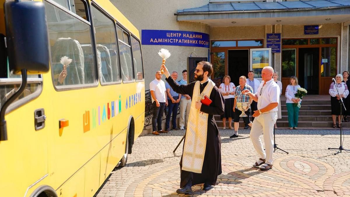Новий шкільний автобус отримала Матеївецька громада