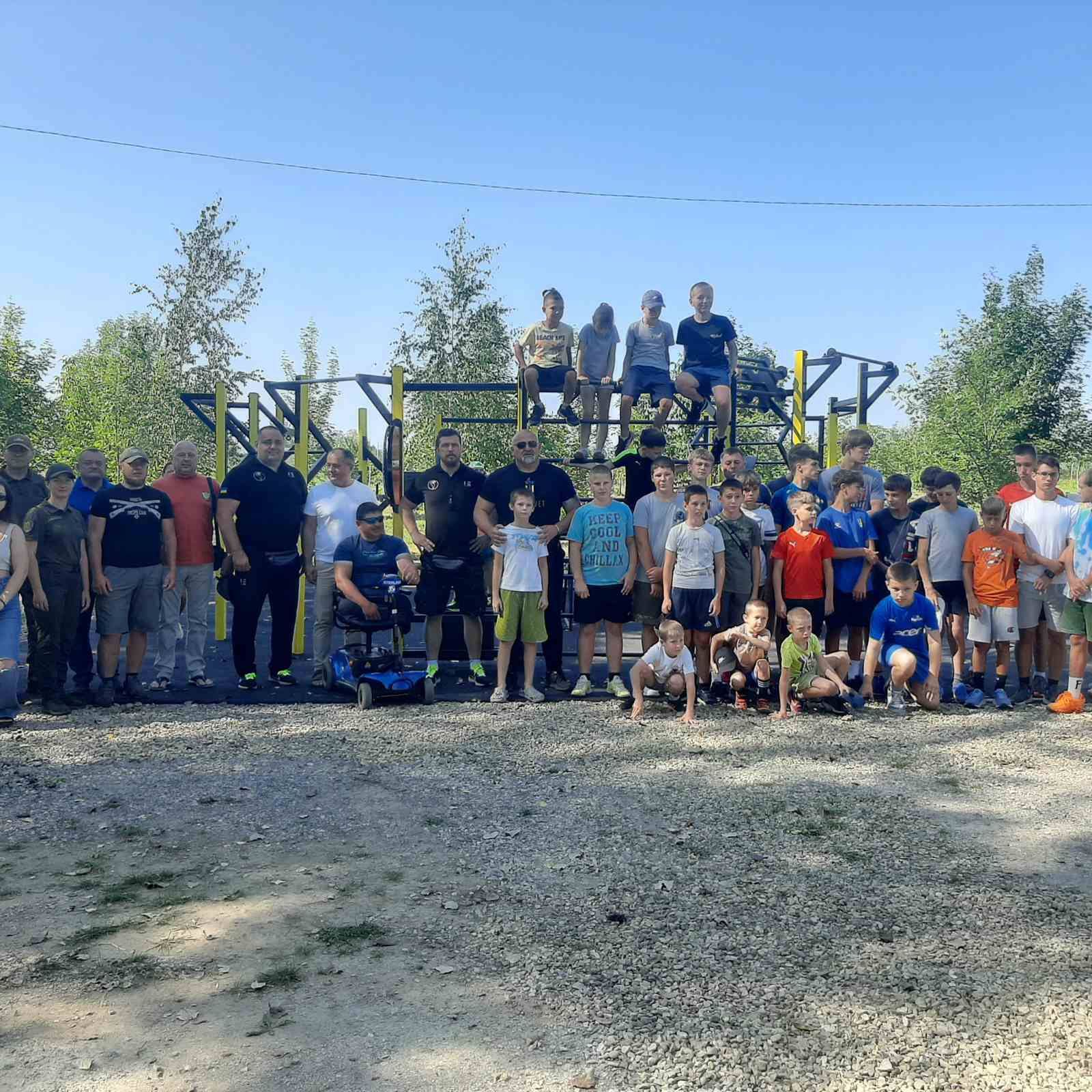 У Коломиї відкрили інклюзивний спортмайданчик 3