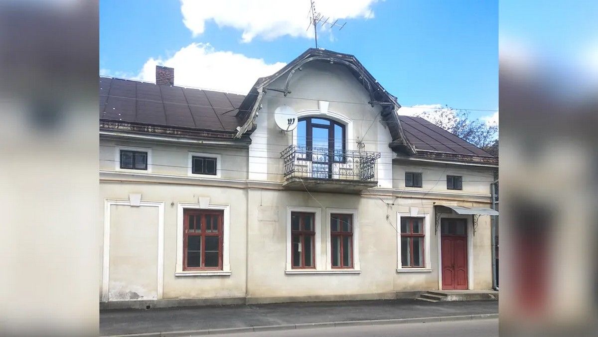 Влада Коломиї вдесяте намагається продати будинок бібілотеки 1