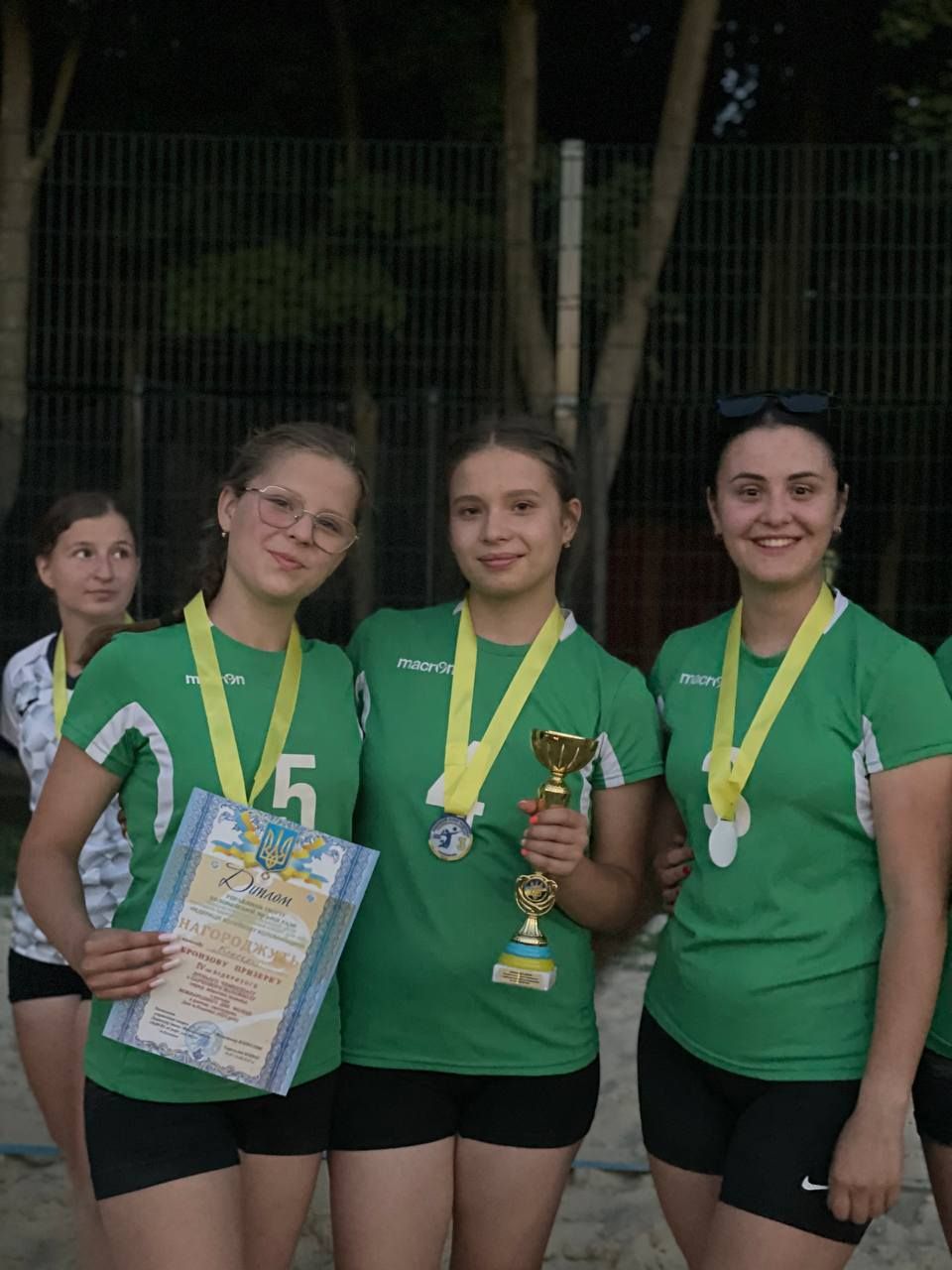 У Коломиї провели фінальні поєдинки турніру з пляжного волейболу 4