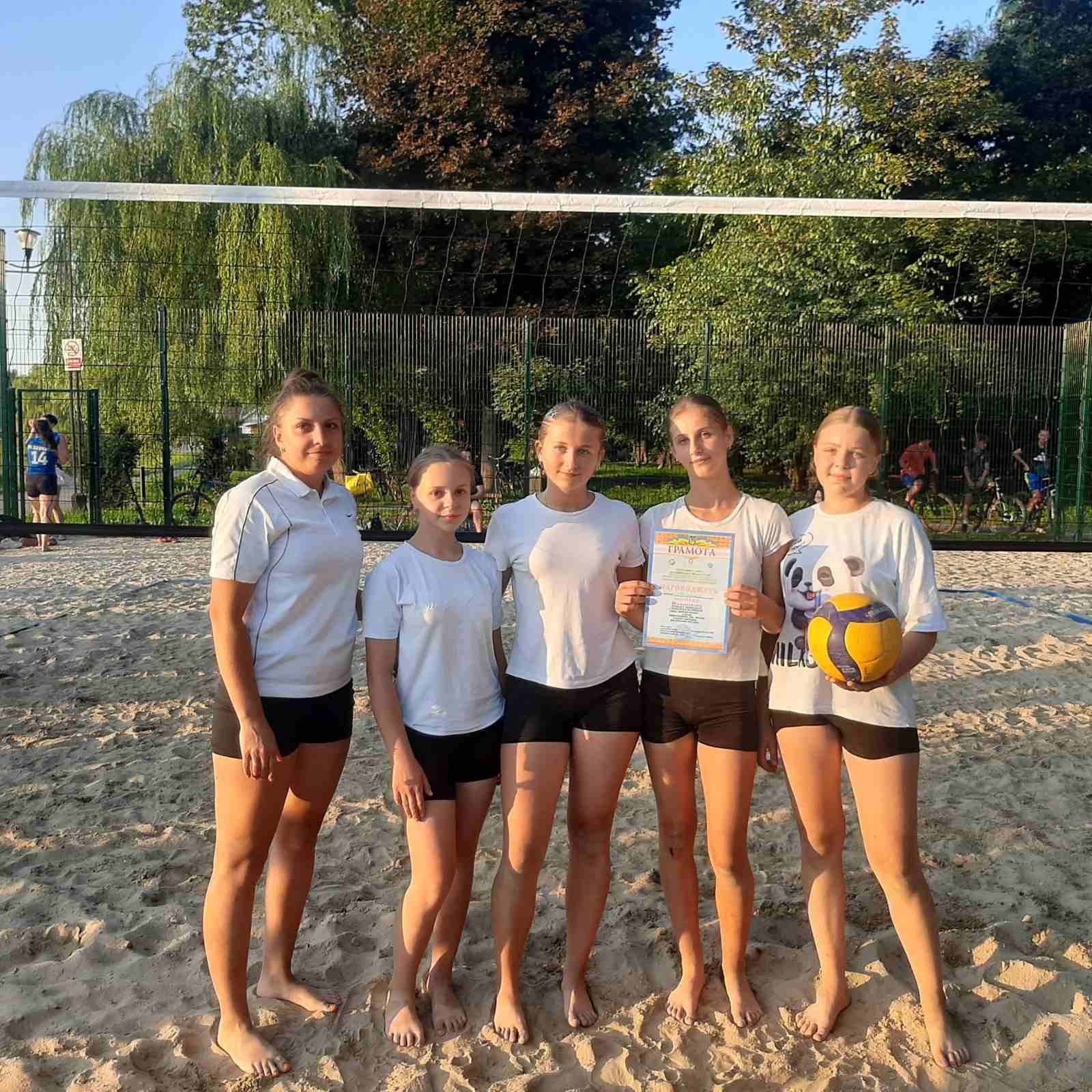 У Коломиї провели фінальні поєдинки турніру з пляжного волейболу 9