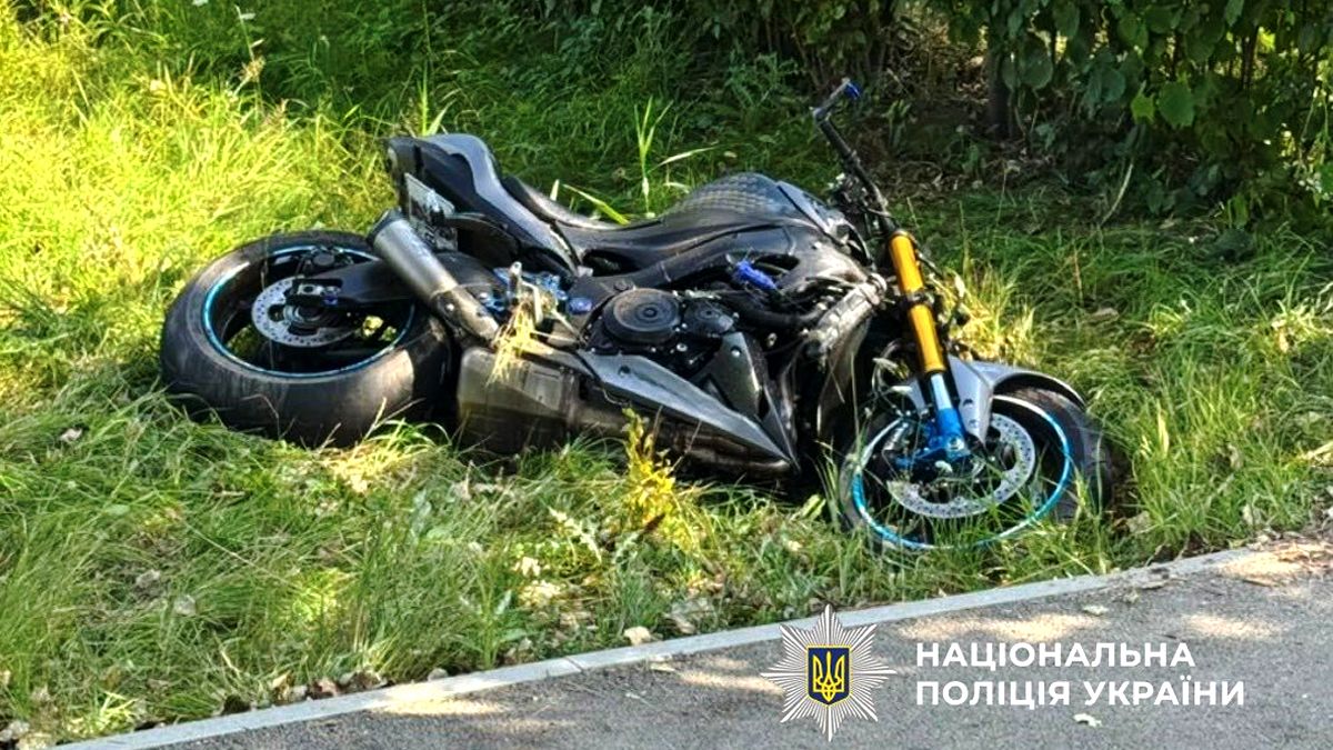 У Мишині легковик зіткнувся з мотоциклом: постраждав чоловік 1