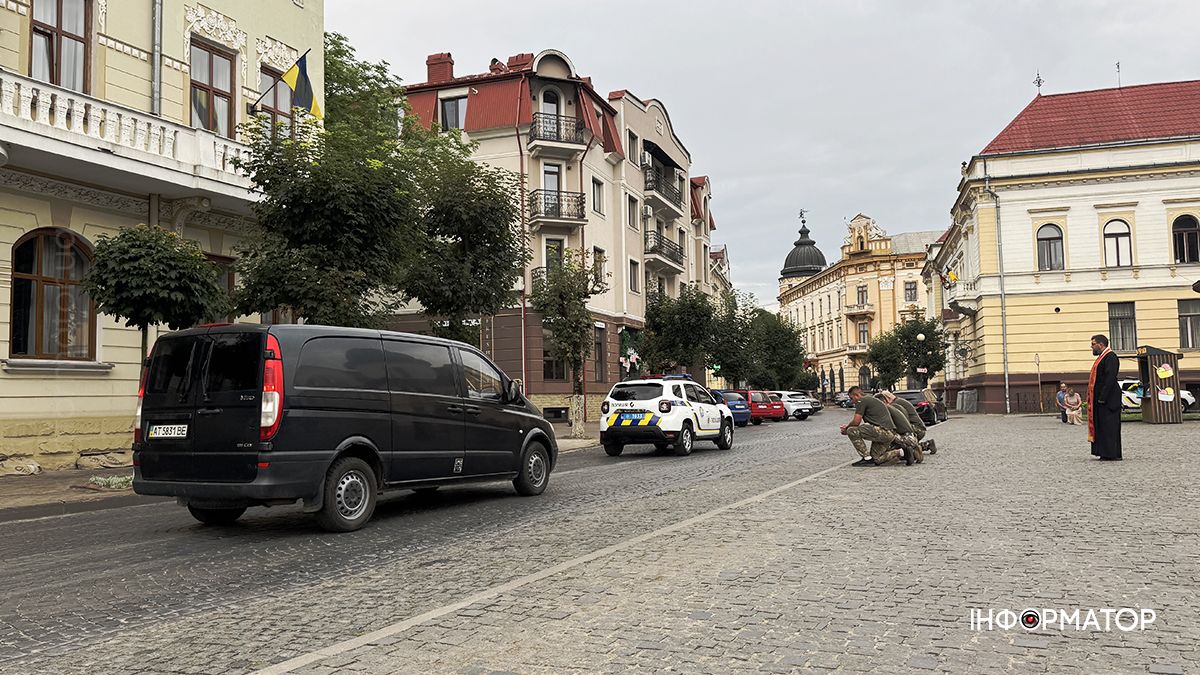 На вічний спочинок до Коломиї повернувся захисник Михайло Зеленецький 1