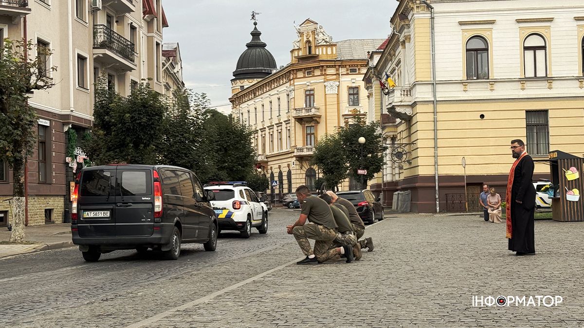 На вічний спочинок до Коломиї повернувся захисник Михайло Зеленецький 2