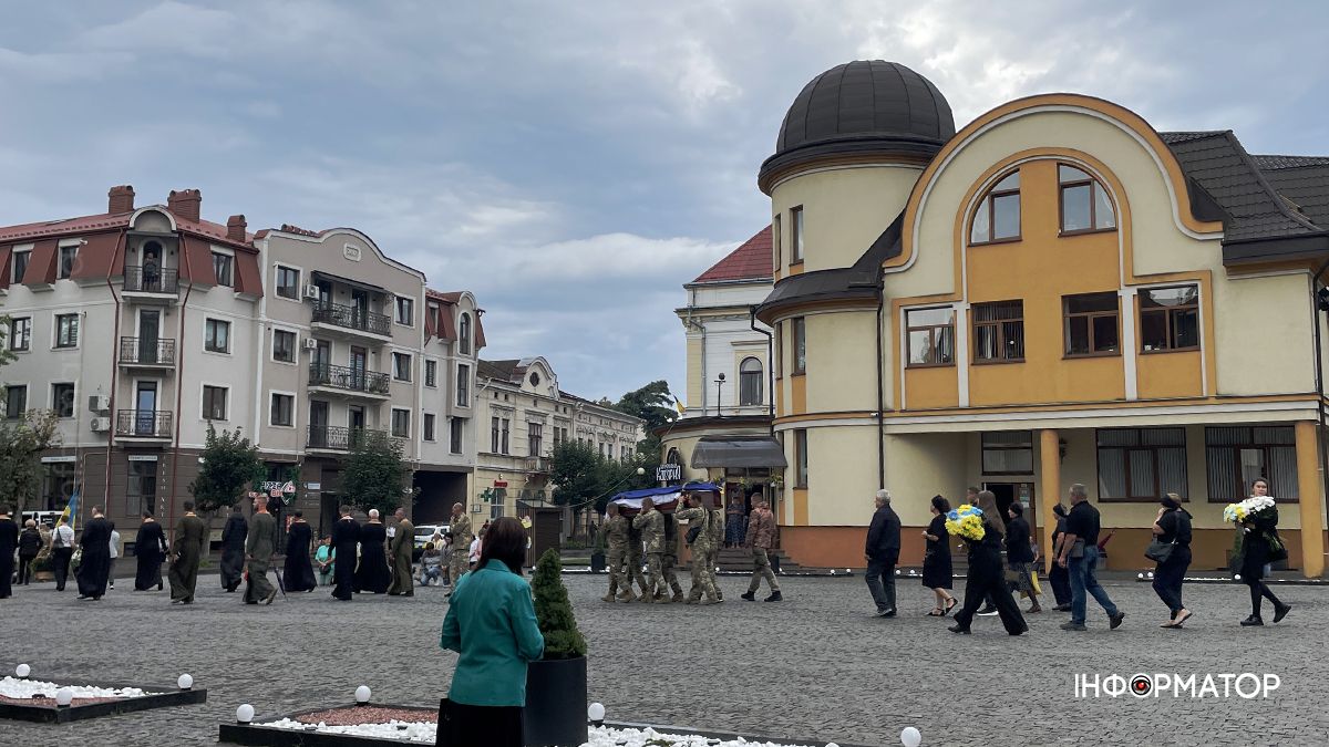 Коломия провела в останню дорогу полеглого Героя Михайла Зеленецького 16
