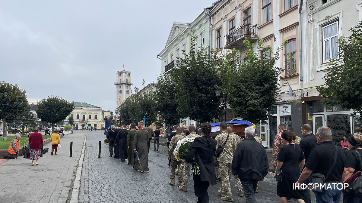 Коломия провела в останню дорогу полеглого Героя Михайла Зеленецького 5