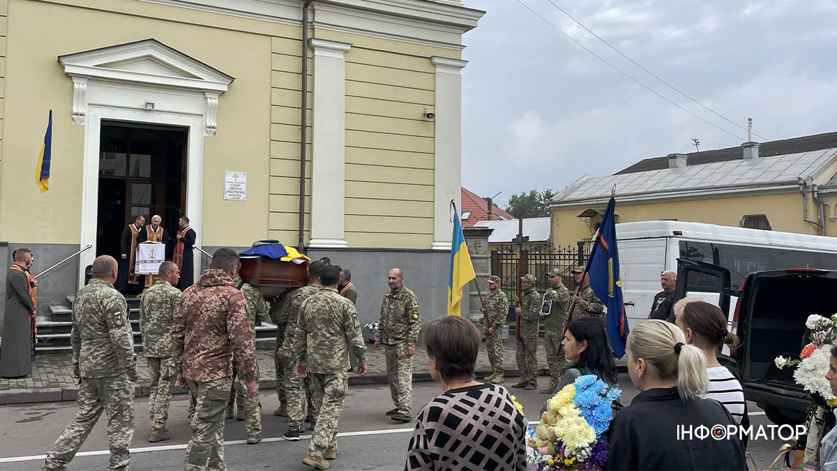 Коломия провела в останню дорогу полеглого Героя Михайла Зеленецького 12