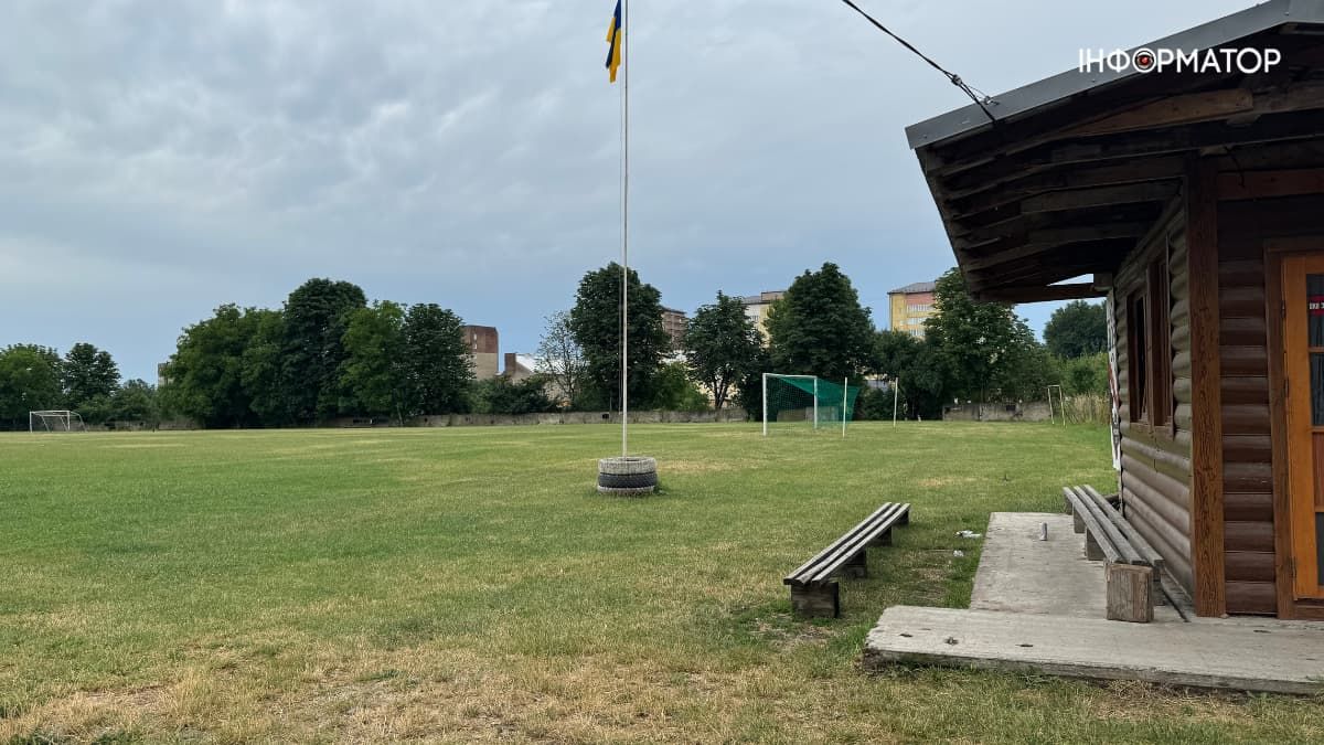 Стадіон на території ДОЗу