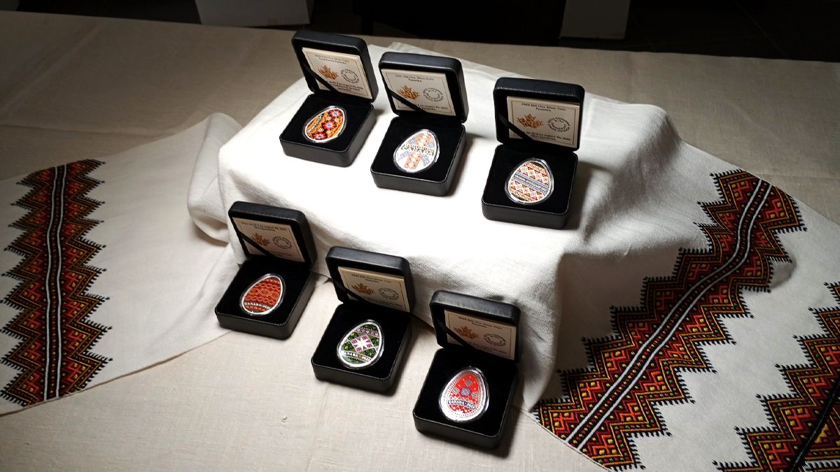 Ще шість срібних монет-писанок поповнили колекцію Музею писанкового розпису