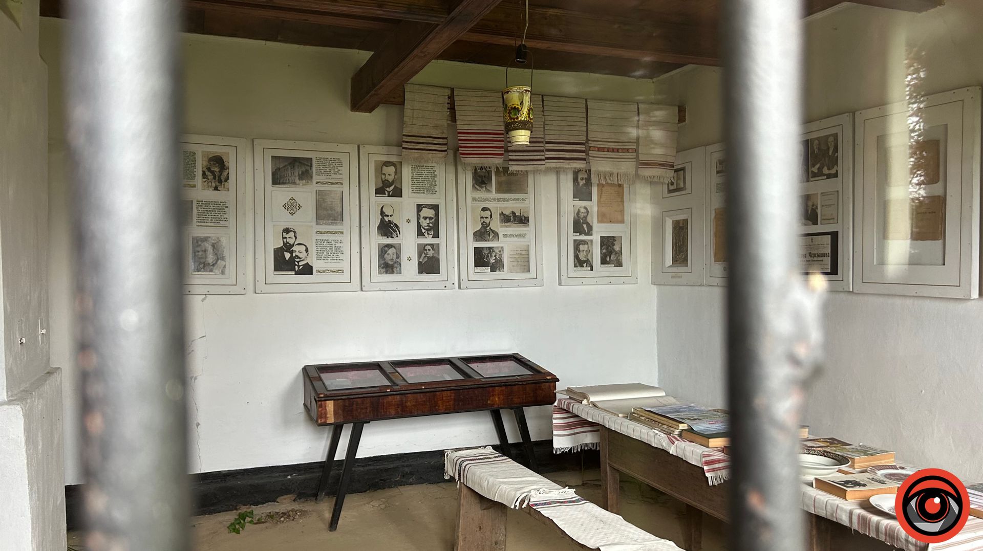 Погляд крізь вікна: хата-музей Марка Черемшини у Кобаках 5