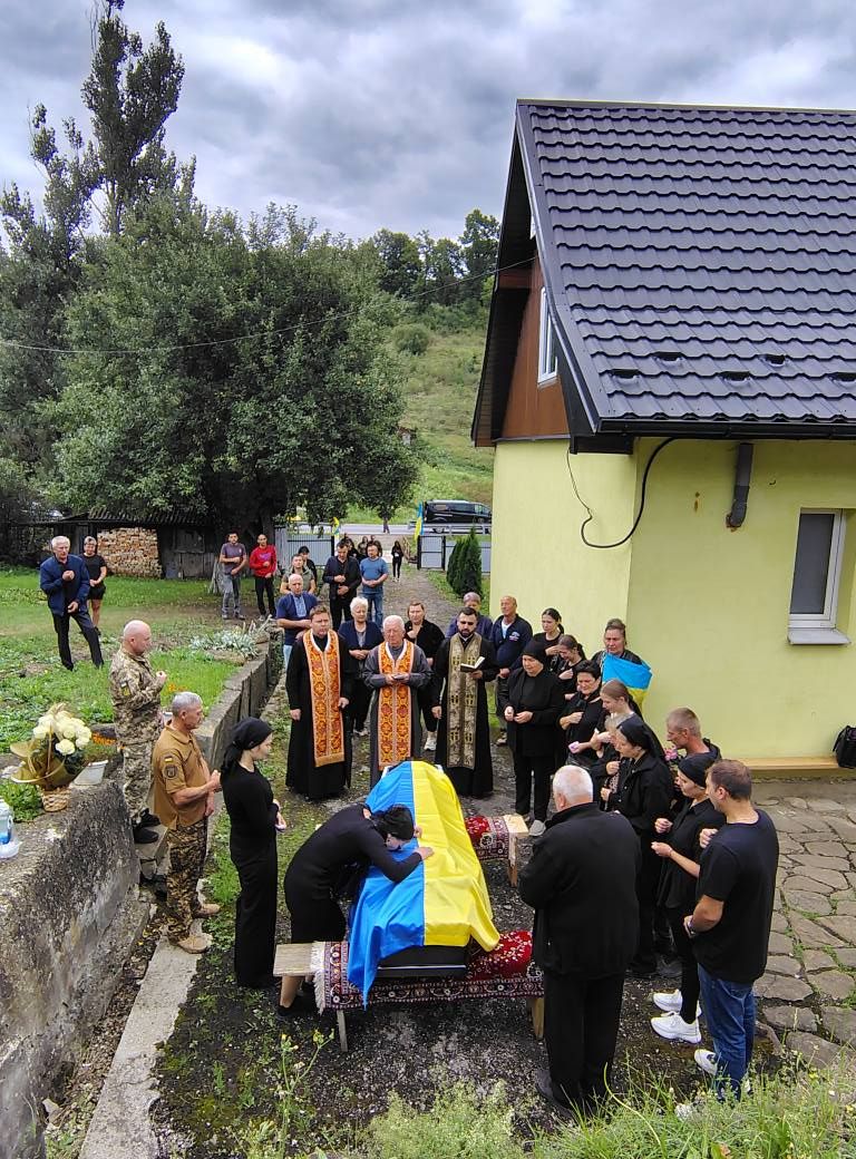 Назавжди 28: У Делятині зустріли загиблого захисника Богдана Марфієвича 8