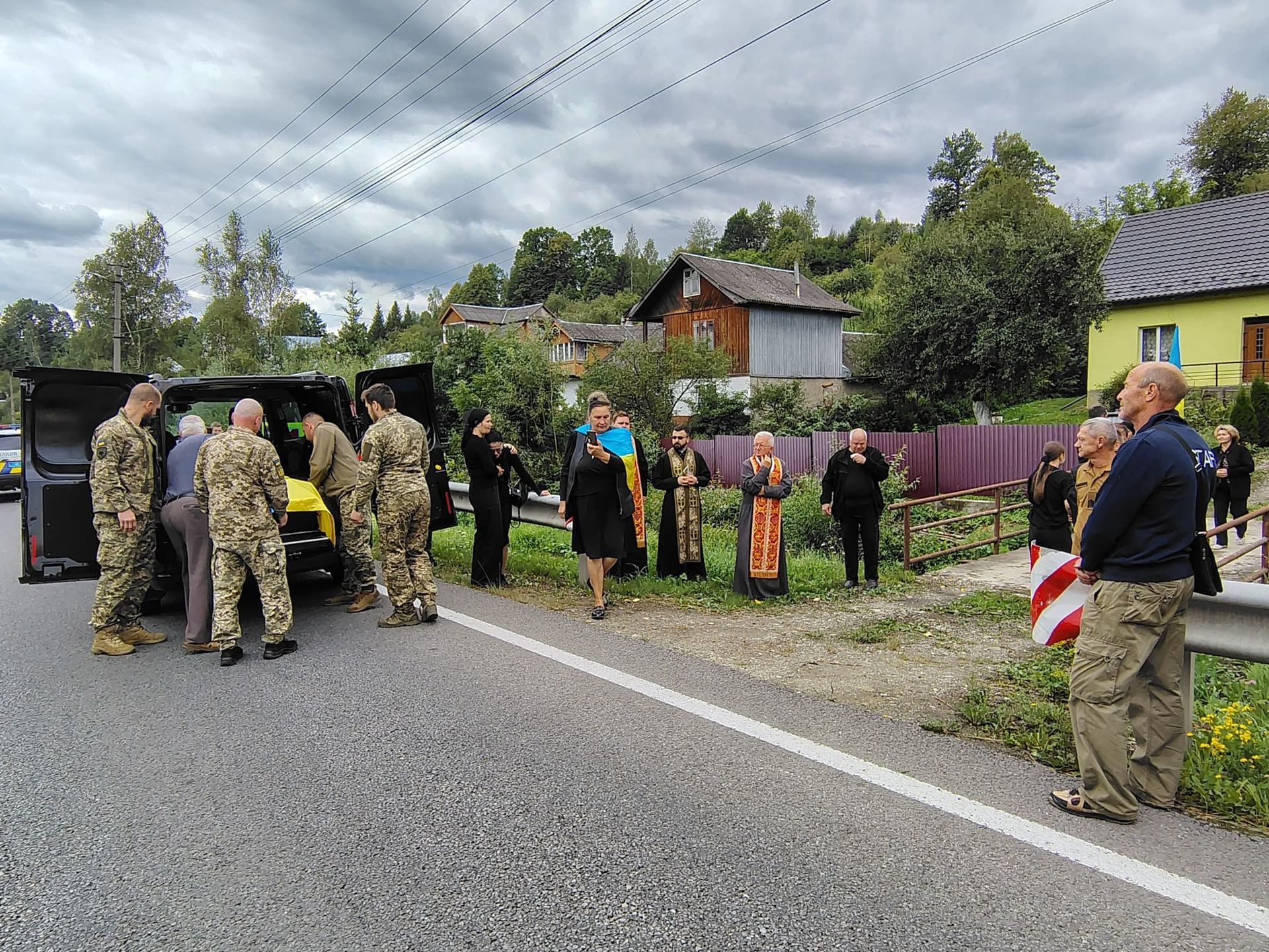 Назавжди 28: У Делятині зустріли загиблого захисника Богдана Марфієвича 1