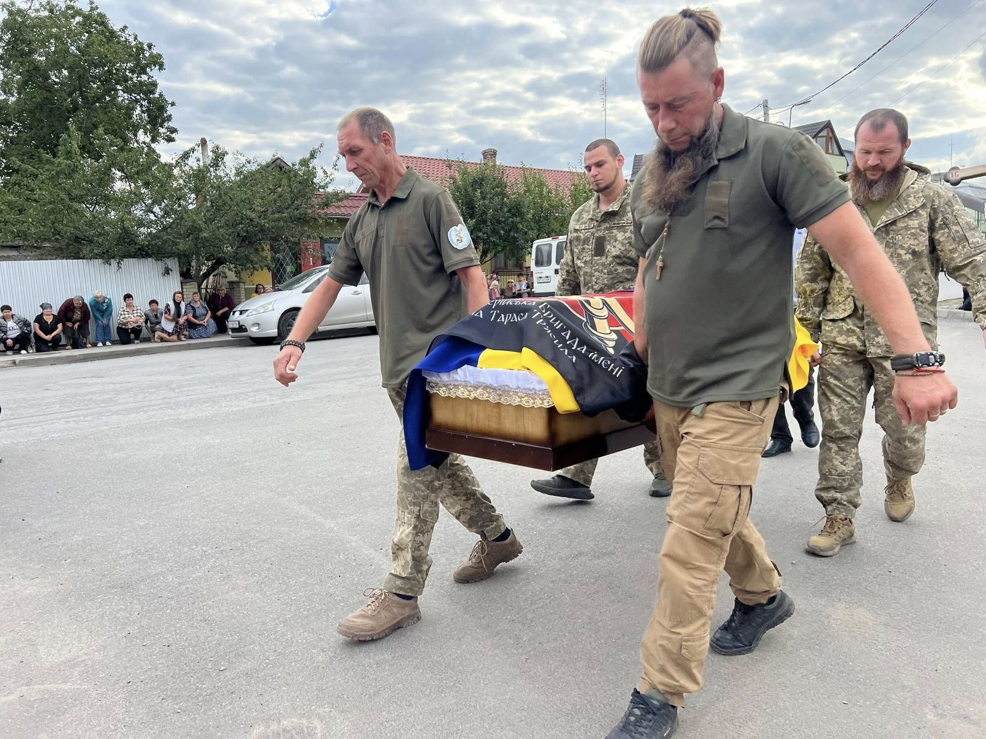 На Коломийщині зустріли скорботний кортеж полеглого Героя Дмитра Куриліва 2