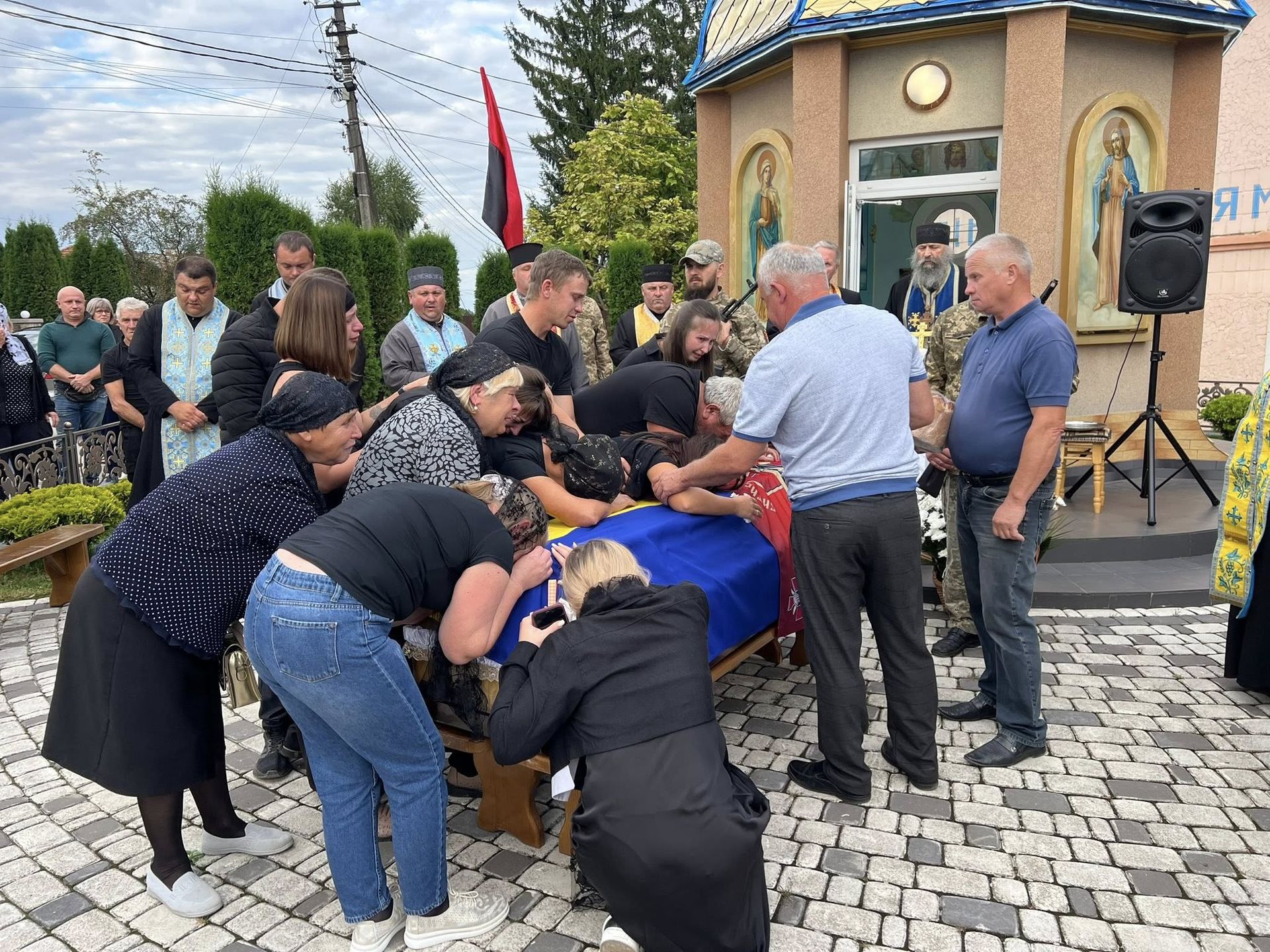 На Коломийщині зустріли скорботний кортеж полеглого Героя Дмитра Куриліва 4