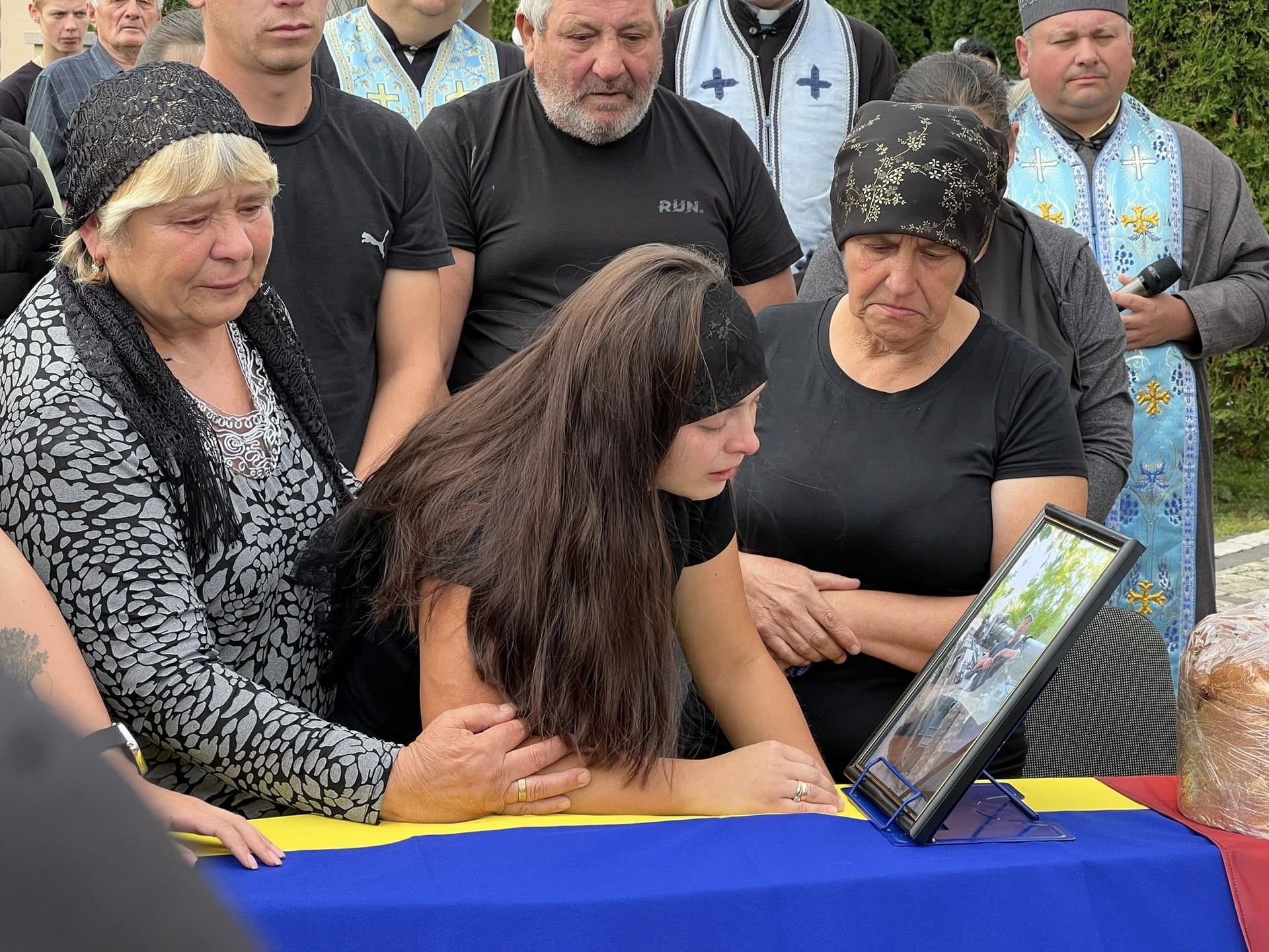 На Коломийщині зустріли скорботний кортеж полеглого Героя Дмитра Куриліва 7