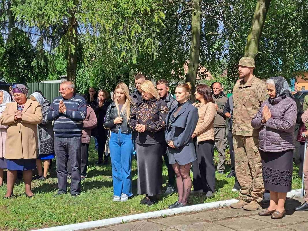 у селі Ценява 3