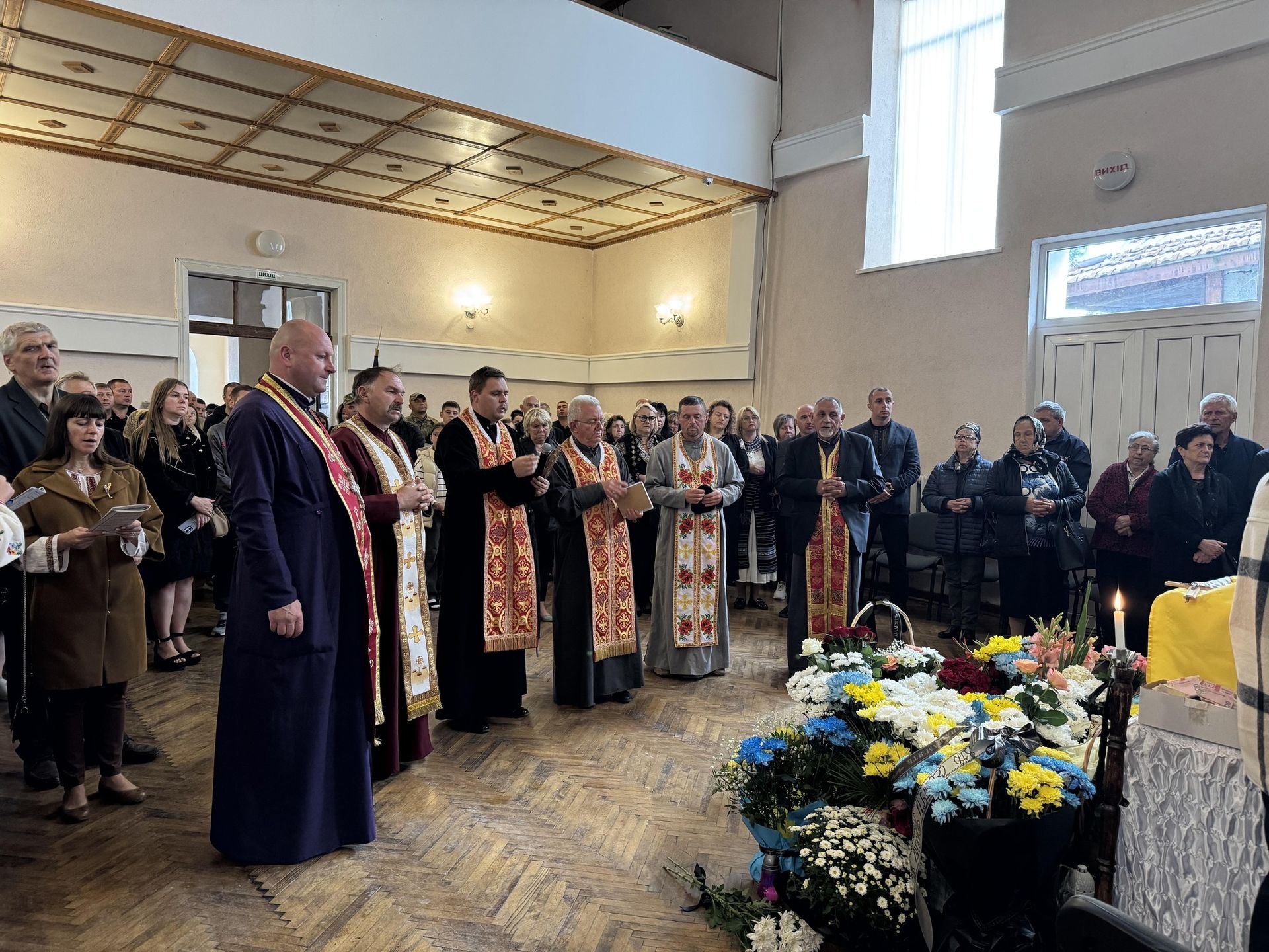 У Делятині попрощались із загиблим воїном Богданом Марфієвичем 3