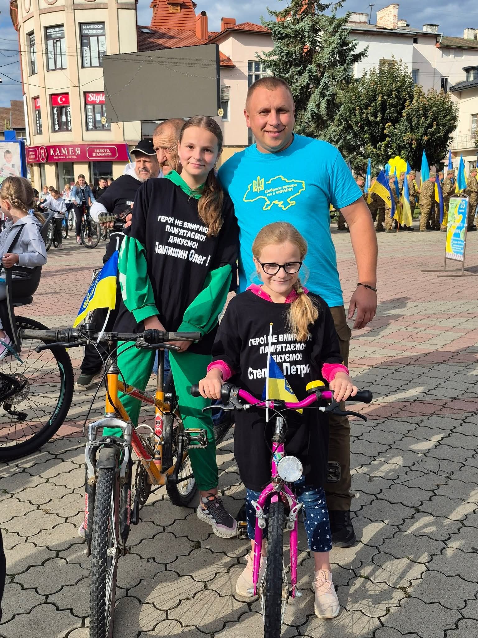 У Надвірній відбувся велопробіг до Дня Державного Прапора України 5