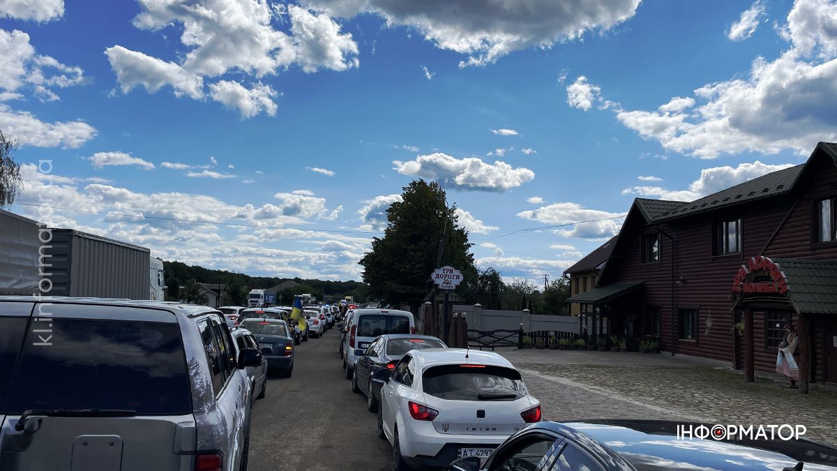 У Коломиї "на щиті" зустріли капітана поліції Ігоря Мартинюка 5