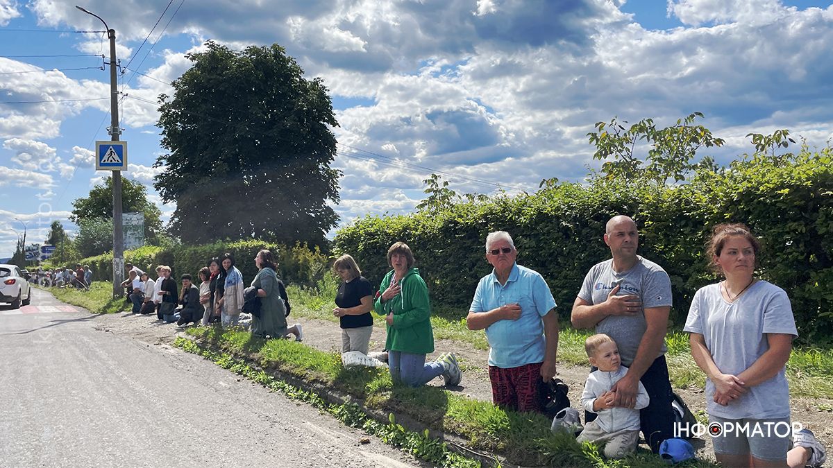 У Коломиї "на щиті" зустріли капітана поліції Ігоря Мартинюка 8