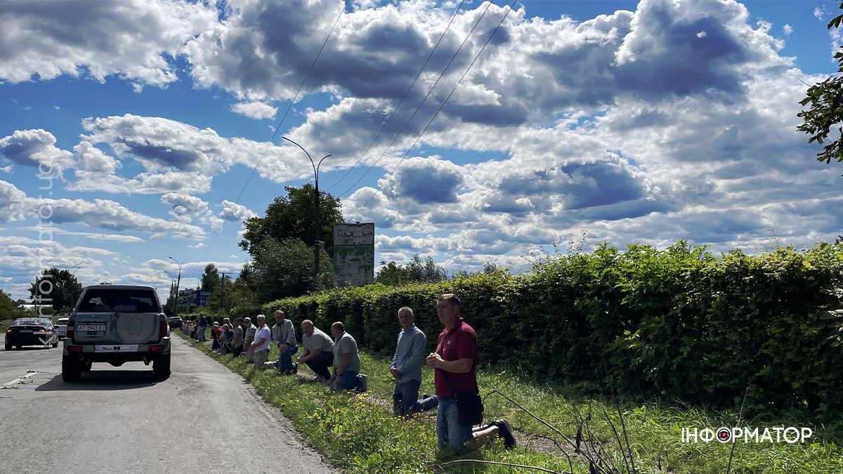 У Коломиї "на щиті" зустріли капітана поліції Ігоря Мартинюка 10