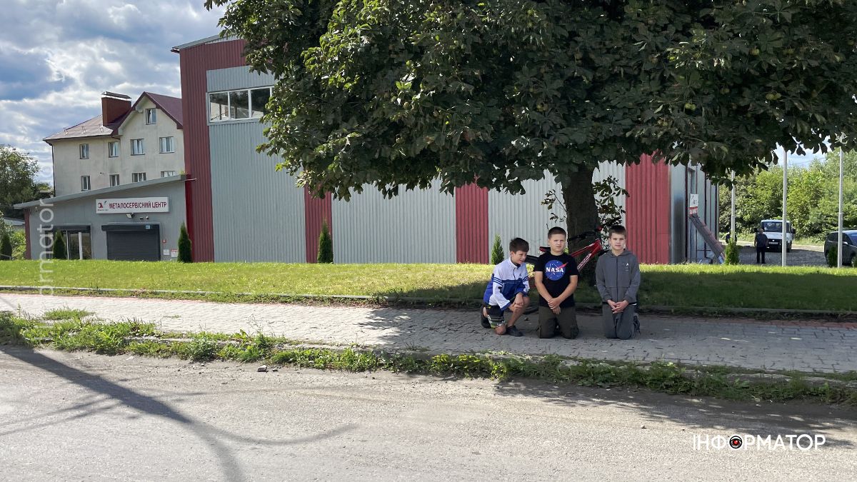 У Коломиї "на щиті" зустріли капітана поліції Ігоря Мартинюка 11