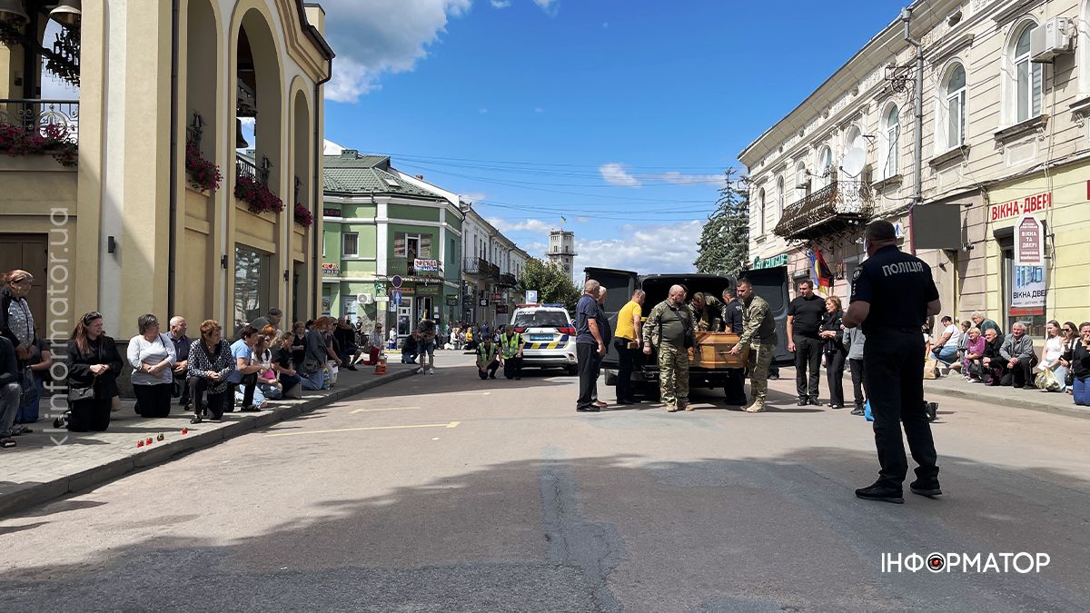 У Коломиї "на щиті" зустріли капітана поліції Ігоря Мартинюка 14