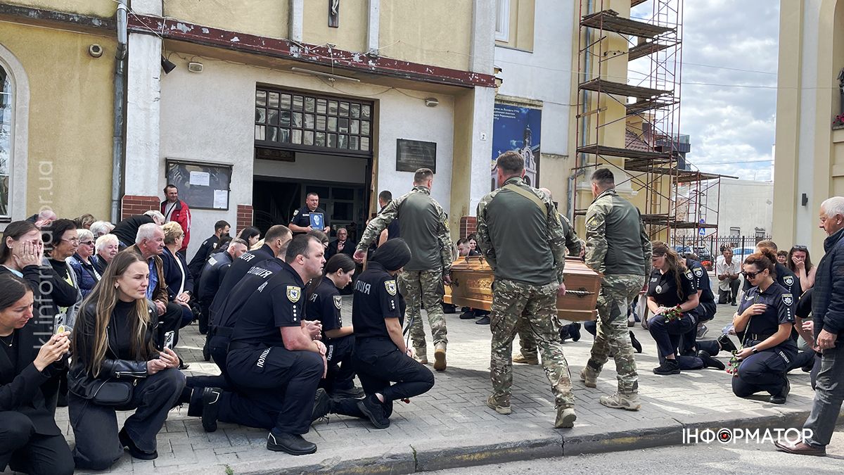 У Коломиї "на щиті" зустріли капітана поліції Ігоря Мартинюка 20