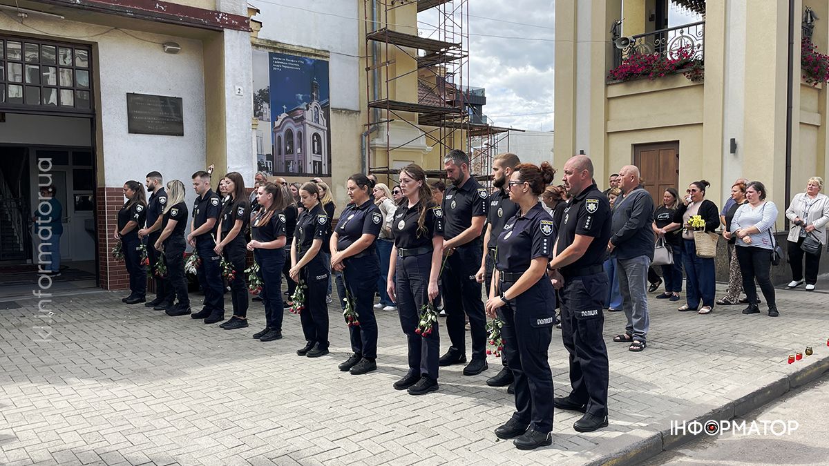 У Коломиї "на щиті" зустріли капітана поліції Ігоря Мартинюка 26