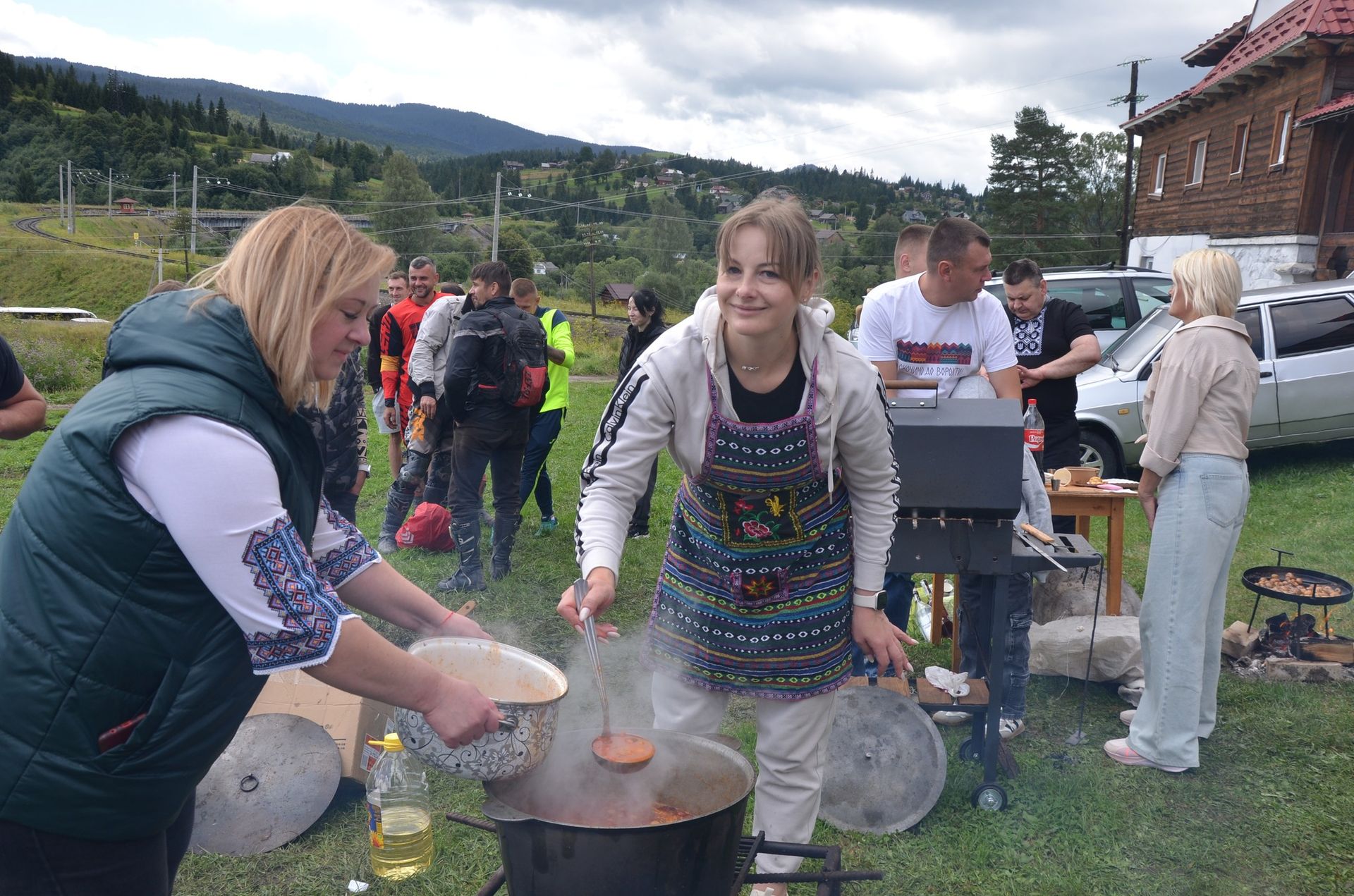 У Ворохті зібрали понад 100 тисяч гривень на лікування дев’ятирічної Яринки 3