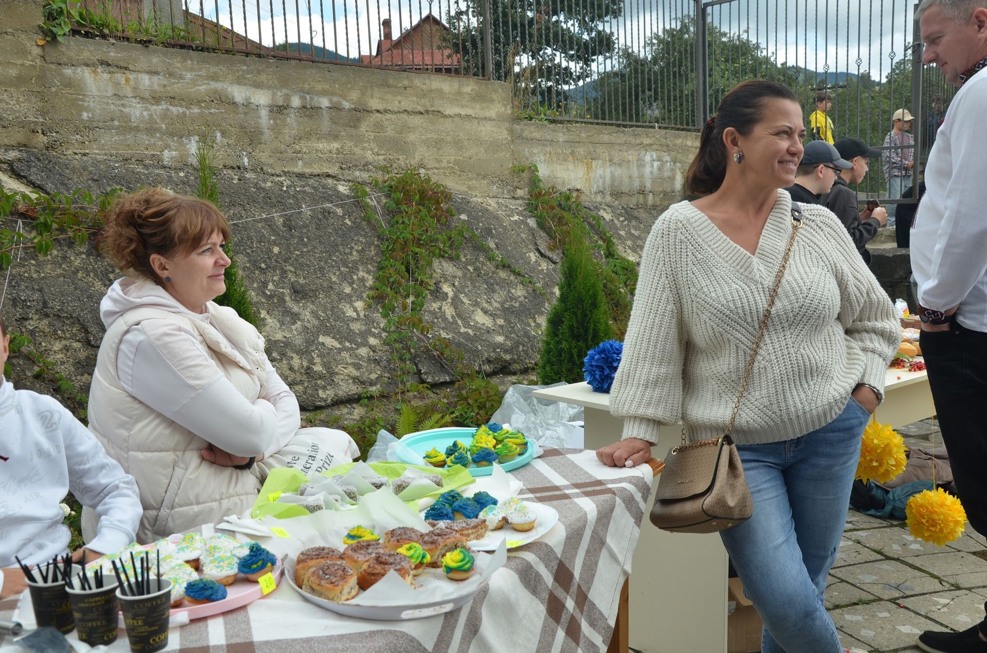 У Ворохті зібрали понад 100 тисяч гривень на лікування дев’ятирічної Яринки 7