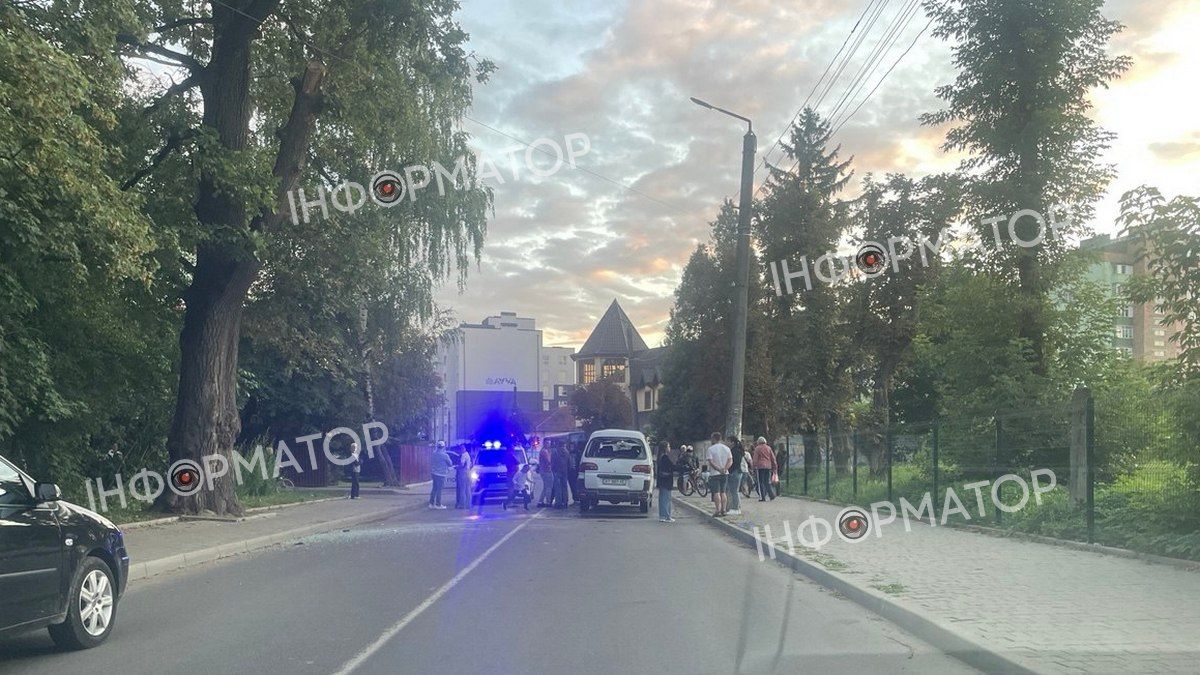 Рухався заднім ходом: деталі ДТП на вул. Чайковського у Коломиї