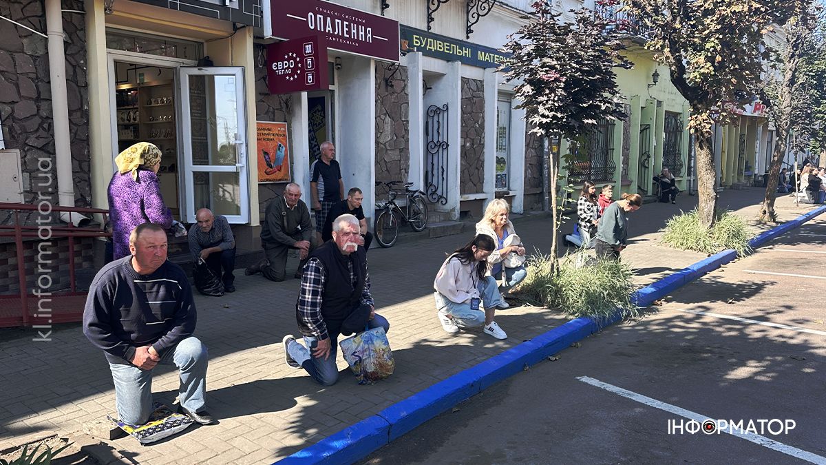 У Коломиї попрощались із загиблим капітаном поліції Ігорем Мартинюком 16