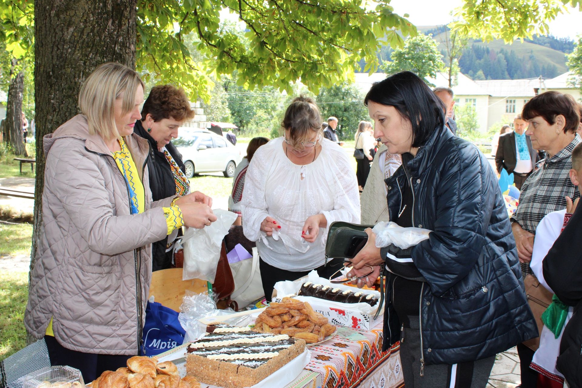 У Верховині зібрали понад 165 тис грн на підтримку ЗСУ 8