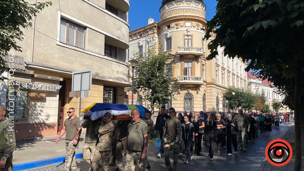 У Коломиї відбулося прощання із загиблим Героєм Ігорем Тодорівим 10