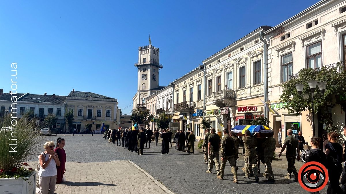 У Коломиї відбулося прощання із загиблим Героєм Ігорем Тодорівим 14