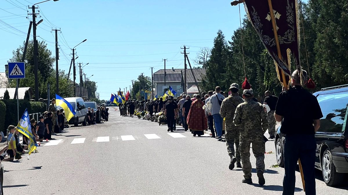 На Городенківщині в останню провели захисника Михайла Ткачука 6
