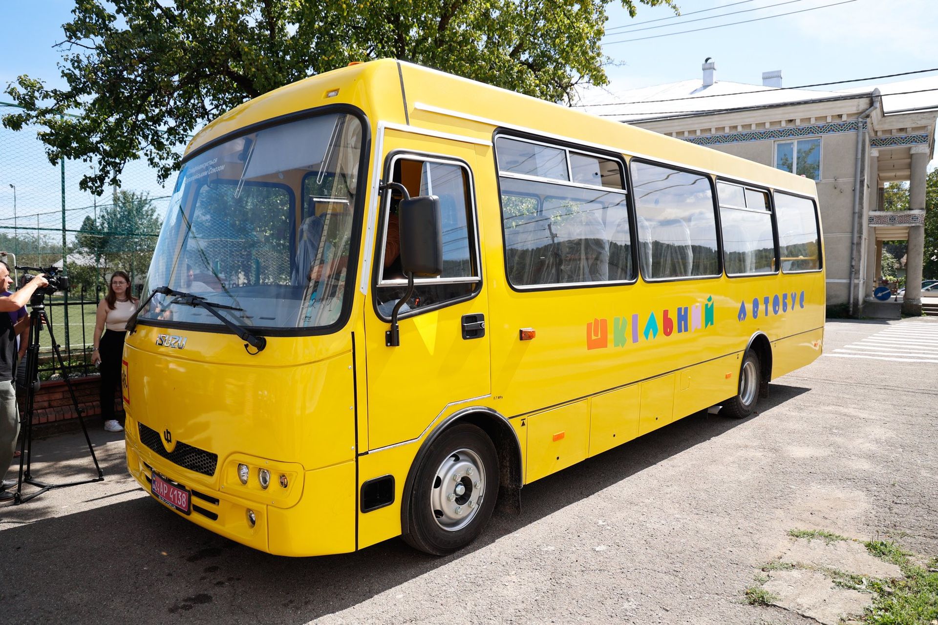 На Косівщині дві навчальні заклади отримали шкільні автобуси 2