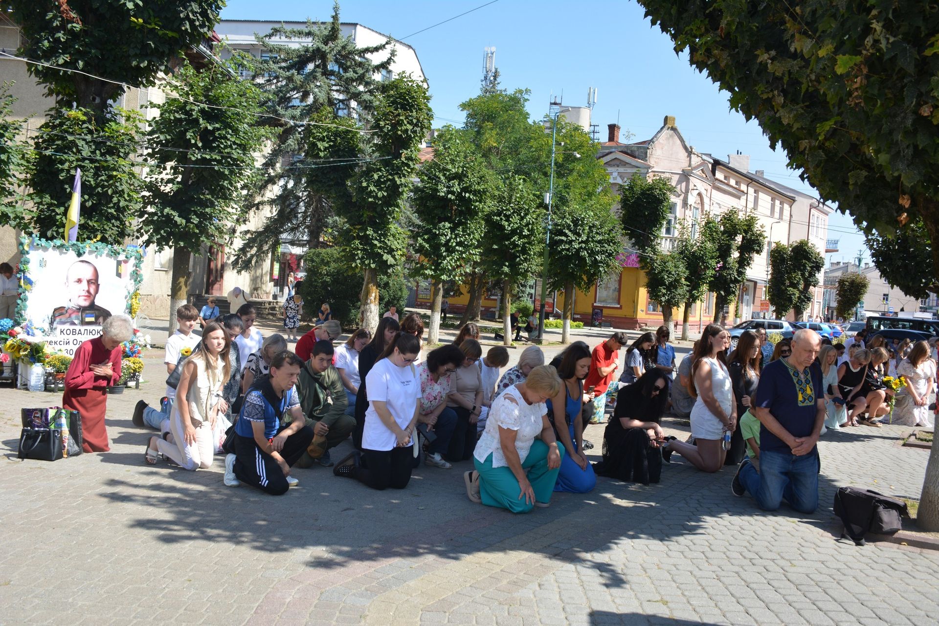 У Надвірній нагородами відзначили полеглих воїнів 4