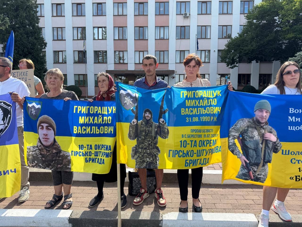 На Коломийщині відбувся автопробіг на підтримку військовополонених та безвісти зниклих 5