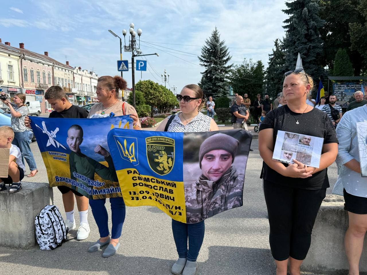 На Коломийщині відбувся автопробіг на підтримку військовополонених та безвісти зниклих 7