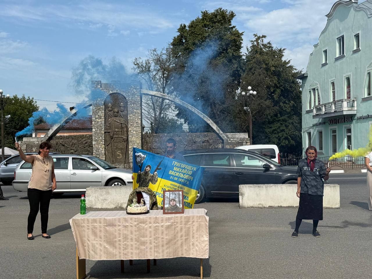 На Коломийщині відбувся автопробіг на підтримку військовополонених та безвісти зниклих 12