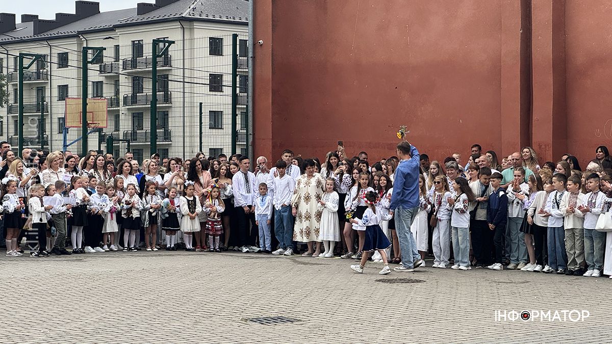 У ліцеях Коломиї пролунав перший дзвоник: фоторепортаж 8
