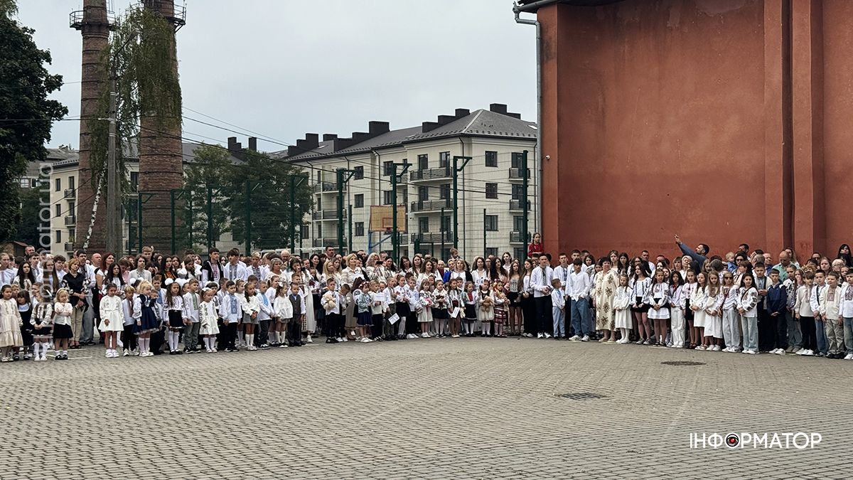 У ліцеях Коломиї пролунав перший дзвоник: фоторепортаж 10