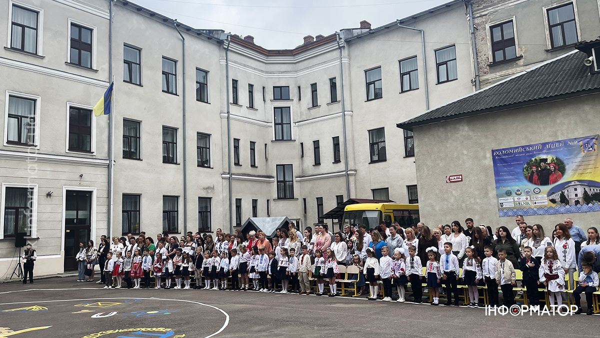 У ліцеях Коломиї пролунав перший дзвоник: фоторепортаж 14