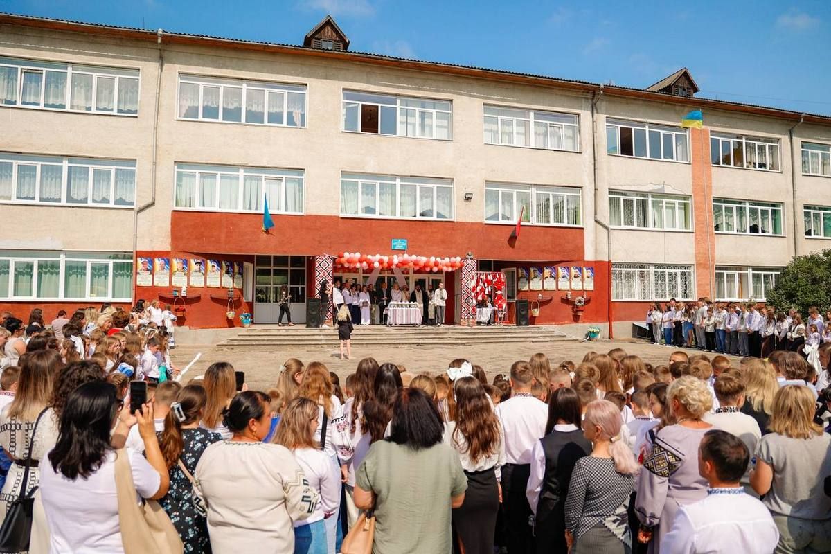 Ліцей на Надвірнянщині отримав новий спеціалізований шкільний автобус 5