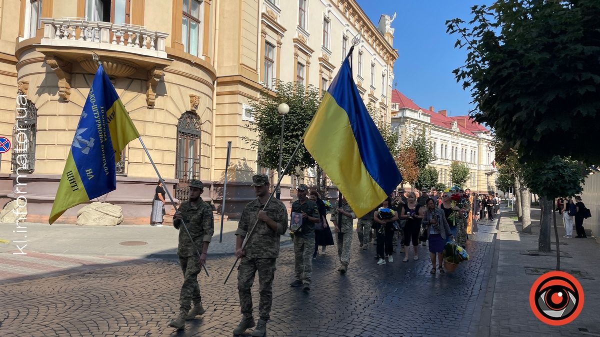 У Коломиї знайшов вічний спочинок захисник з Донеччини Юрій Алексєєв 8