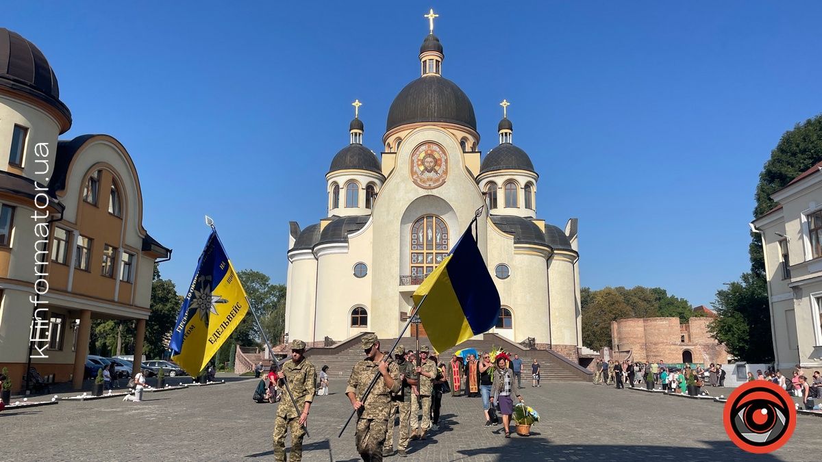 У Коломиї знайшов вічний спочинок захисник з Донеччини Юрій Алексєєв 4
