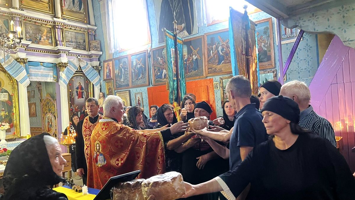 На Городенківщині пройшов чин похорону захисника Миколу Миронюка 8