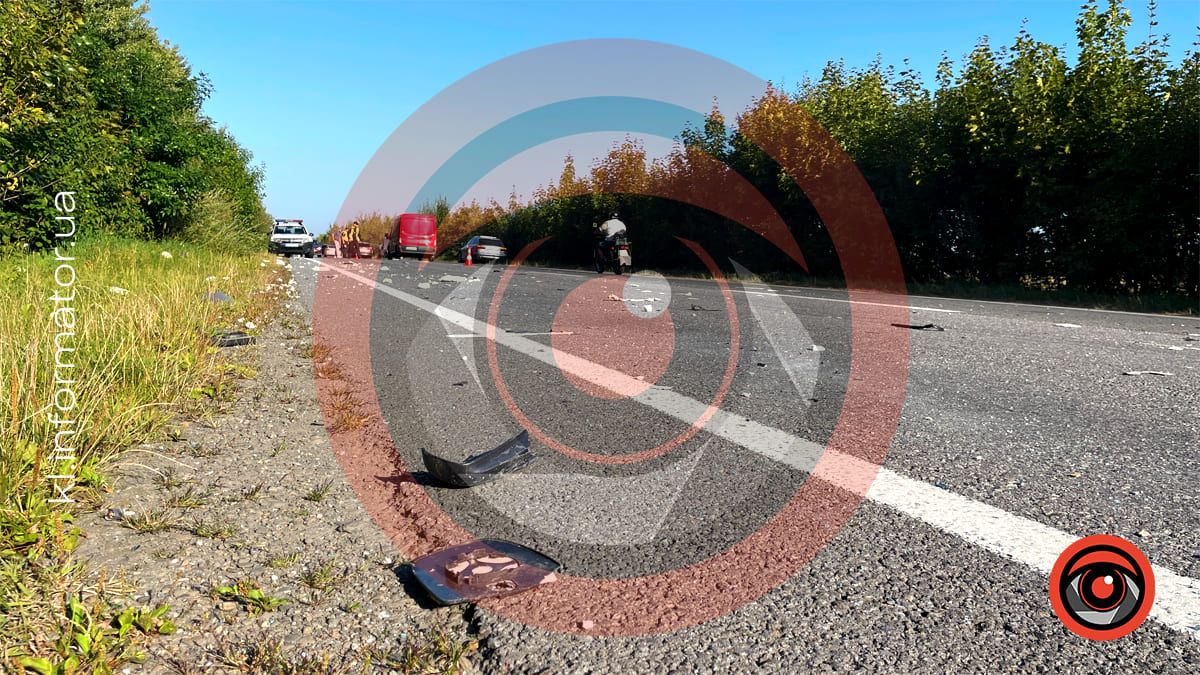 Моторошна ДТП трапилася на об'їзній дорозі біля Коломиї: є постраждалі 4